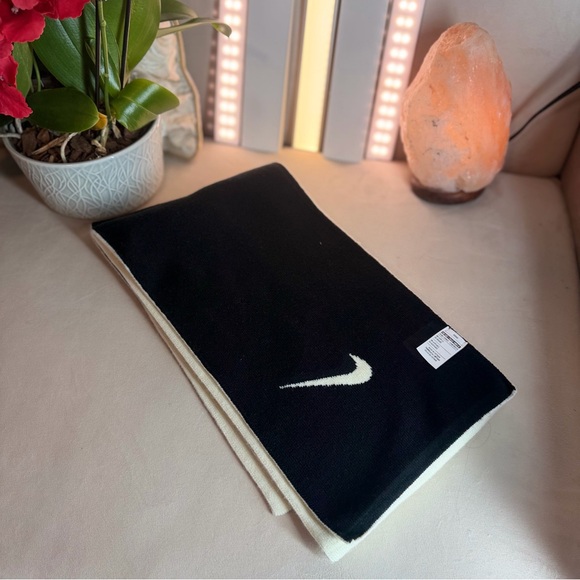 NIKE Black and Cream reversible double face Scarf - Bufanda Retail40 (authentic) - Picture 6 of 9